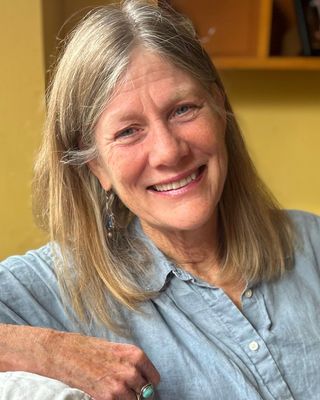 Photo of Lexy Lovell, Clinical Social Work/Therapist, LCSW, LICSW