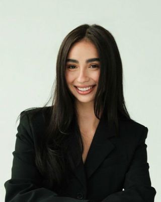 Photo of Iris Three Irons, Pre-Licensed Professional