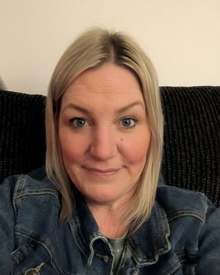 Photo of Jo Fretwell, Psychotherapist, MSc, MBACP Accred