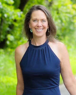 Photo of Gayle MacBride, Psychologist, PhD, LP