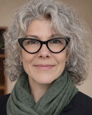 Photo of Holly Gomez-Levine, Psychiatric Nurse, FPMHNP, BC