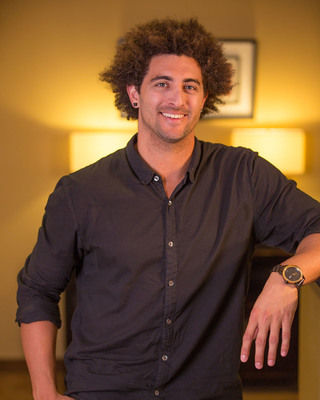 Photo of Evan Simmons, Marriage & Family Therapist in Westlake Village, CA