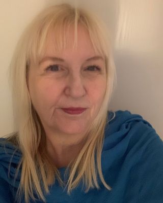 Photo of Anna Minihane, Psychotherapist, MSc, MBABCP