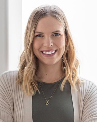Photo of Ivi Lindau, BCYC, MSW, RSW