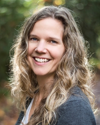 Photo of Leanna Madill, Counsellor in Victoria, BC