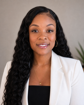 Photo of Shavonda Johnson, Psychiatric Nurse Practitioner, MSN, APRN, PMHNP
