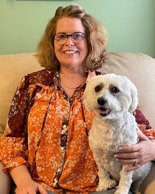 Photo of Jennifer McMichael, PLPC