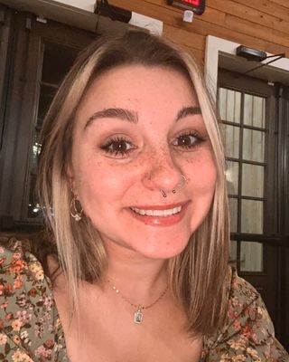 Photo of McKenzi R Hopkins, Pre-Licensed Professional