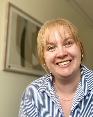 Photo of Isabella Fawcett, Registered Psychotherapist (Qualifying), MACP, BAS, CC-PMH