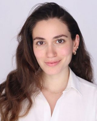 Photo of Lin Garih, Pre-Licensed Professional, MHC-LP