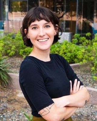 Photo of Aislyn Nikpour, Pre-Licensed Professional, BS, BHT