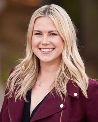 Photo of Jennifer Saltmarsh - Lifebulb Counseling & Therapy, Clinical Social Work/Therapist, LICSW