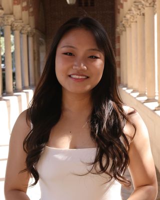 Photo of Xuejie Sheron Zhang, Marriage & Family Therapist Associate, MS, AMFT