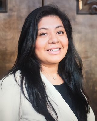 Photo of Diana Siguenza-Lizarde, Clinical Social Work/Therapist in West Los Angeles, CA