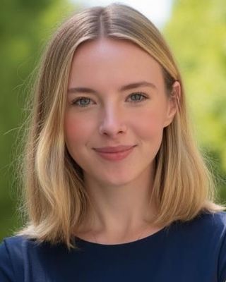 Photo of Aveen Hallissey, Pre-Licensed Professional, MHC-LP, DBT, CBT