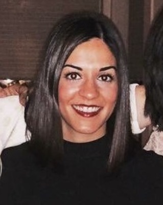 Melanie J Thakkar