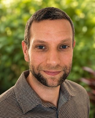 Photo of Gabriel Davis, Marriage & Family Therapist, LMFT