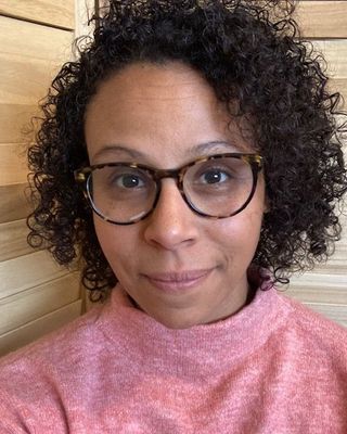 Photo of Stephanie Sinclair, Licensed Professional Counselor, MA, LPC, R-DMT