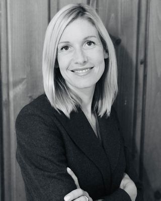 Photo of Monique Riedel, Registered Psychotherapist in H3Y, QC