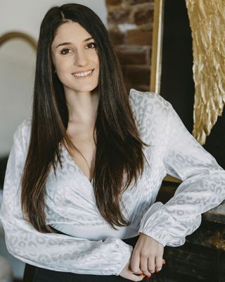 Photo of Andrea Andric - Andrea Andric, EMDR & Couples Therapist, St. Louis, Licensed Professional Counselor, MA, LPC