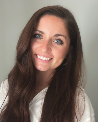Photo of Devon Bakoledis, Clinical Social Work/Therapist, LCSW