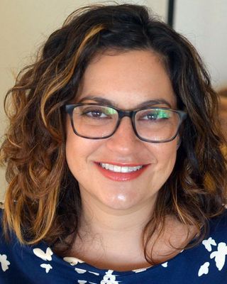 Photo of Dr. Elizabeth Valenti, Licensed Professional Clinical Counselor, LPCC