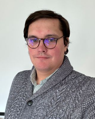 Photo of Emil Petecki, Counsellor, UKCP Trainee