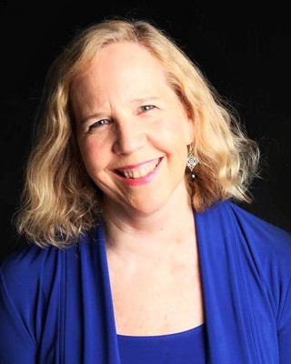 Photo of Shelley Snow, PhD, MTA, Registered Psychotherapist