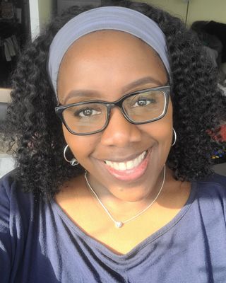 Photo of Farah Donaldson, Pre-Licensed Professional