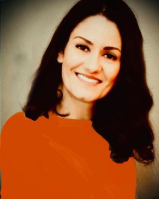 Photo of Dr. Jennifer Farah, Clinical Social Work/Therapist, PhD