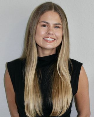 Photo of Ali Herting, Pre-Licensed Professional, CMHCI