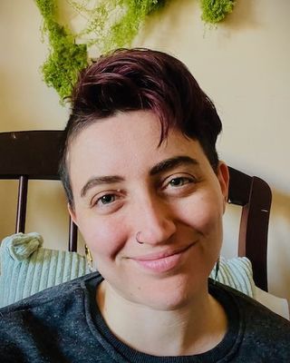 Photo of Rousz DeLuca, Clinical Social Work/Therapist, LMSW, MFA