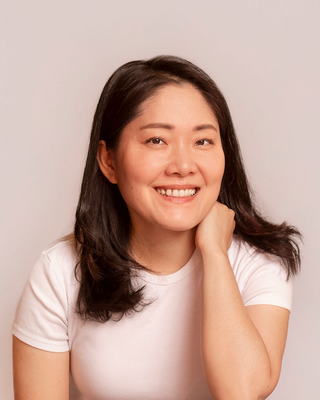 Photo of Lina Lee, Counsellor, RCC, CCC