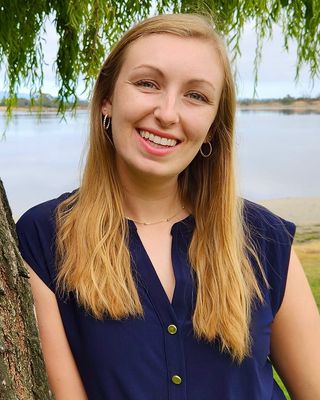 Photo of Abby Jones, Pre-Licensed Professional, APCC, NCC, RYT-200
