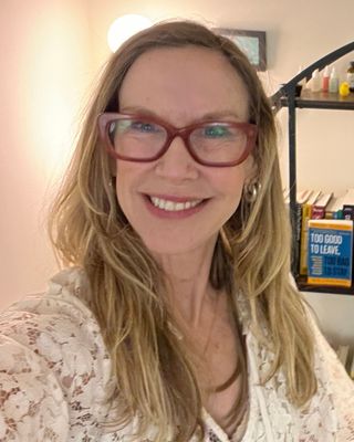 Photo of Andrea Glover, Clinical Social Work/Therapist, LCSW, PMHC