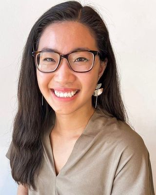 Photo of Esther Chau Yueh, Marriage & Family Therapist, MS, LMFT