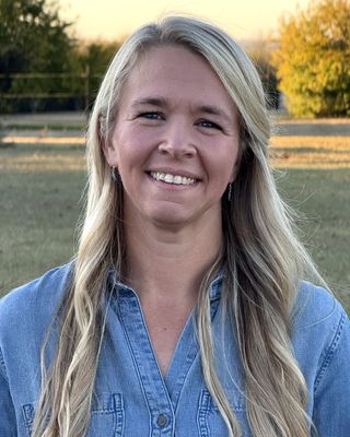 Photo of Dr. Emily Peters, Psychologist, PhD, MA