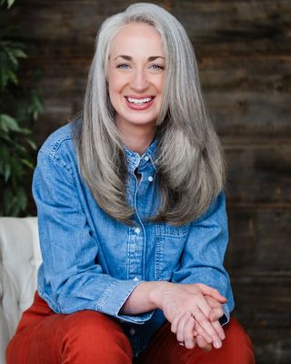 Photo of Gabrielle Fischer, Clinical Social Work/Therapist, LICSW