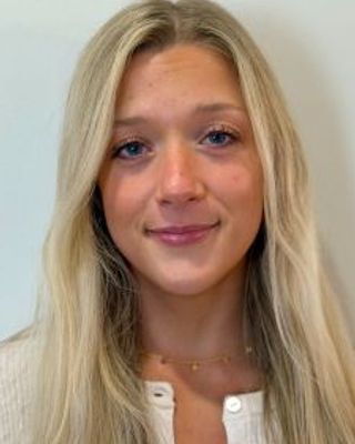 Photo of Emma Rosynek, Psychologist, LP