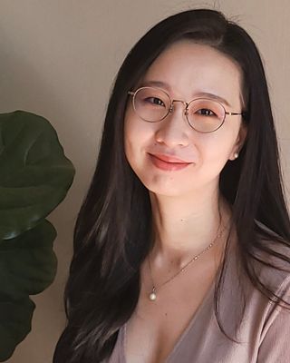 Photo of Relationship Therapist Yinling Sun, LMFT, Marriage & Family Therapist