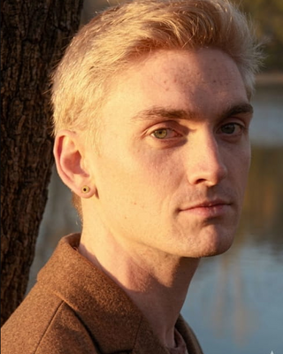 Photo of Daniel Holohan, Pre-Licensed Professional, LMSW, LGSW