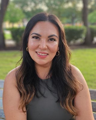 Photo of Nikki Vanzzini - Nikki Vanzzini | Aligned Wellness and Counseling, Clinical Social Work/Therapist, LCSW