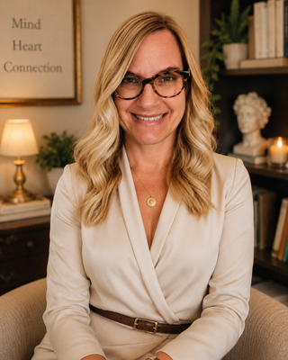 Photo of Kelly Harris, Licensed Professional Counselor, LPC, LMFT, AASECT