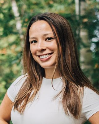 Photo of Mallory Craig, Registered Psychotherapist, MA