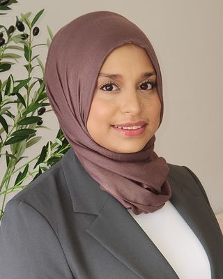 Photo of Safa Hussain, MACP, RP (Q), Registered Psychotherapist (Qualifying)