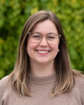 Photo of Sydney Surowiak, Registered Psychotherapist (Qualifying), BA, MDiv