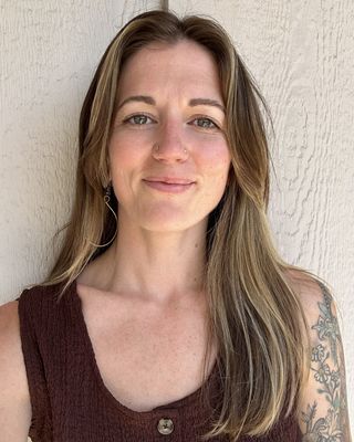 Photo of Mallory MacInnis, Marriage & Family Therapist Associate, AMFT, APCC, RYT200