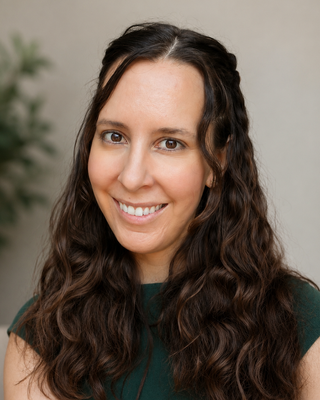 Photo of Julia Limper-Menapace, Psychotherapist, MSc, MBABCP