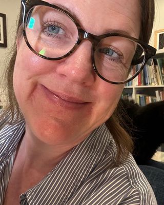 Photo of Jenny Gauntlett, Registered Psychotherapist, RP