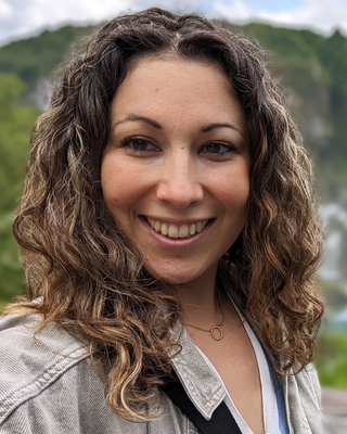 Photo of Natasha Monteverde, Psychotherapist, MA, MBACP